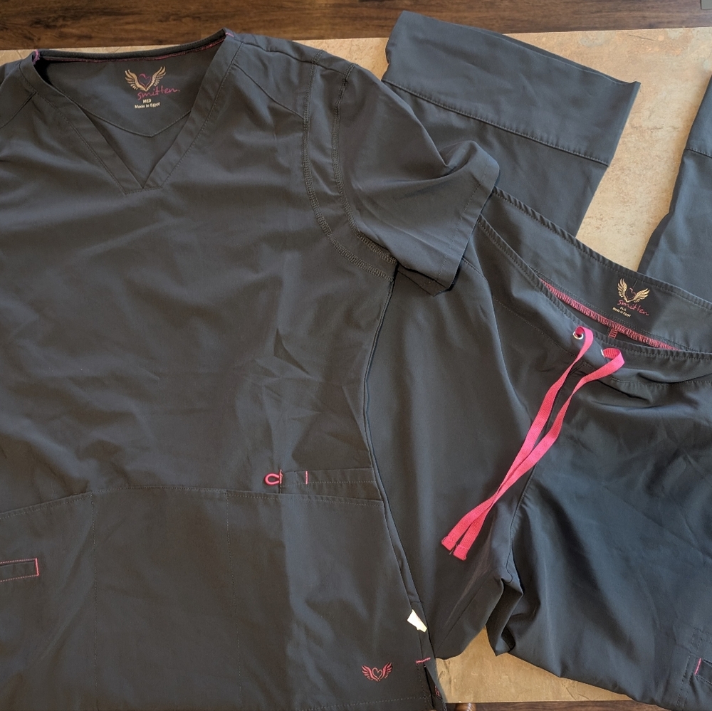 Smitten Charcoal Scrub Set with Fuchsia Accents